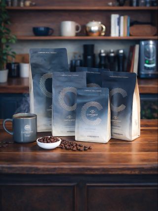 ☕️ HORKÁ NOVINKA NA PALETĚ CHUTÍ! Do našeho e-shopu právě dorazila nová výběrová káva ☕️✨ Čerstvě pražená, plná chuti a...